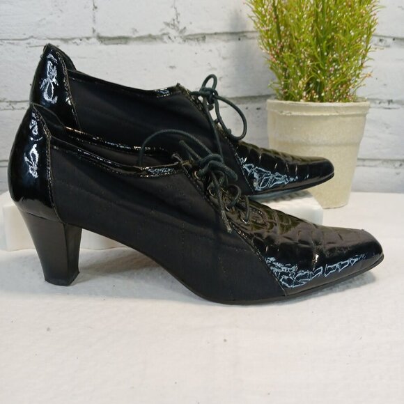 VANELI SHOES, BLACK REPTILE PATTERN LEATHER AND STRETCH FABRIC LACE UP SIZE 6M - Picture 8 of 8